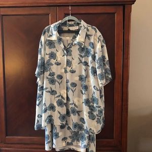 Chaus Woman 2-Piece Skirt/Blouse Set